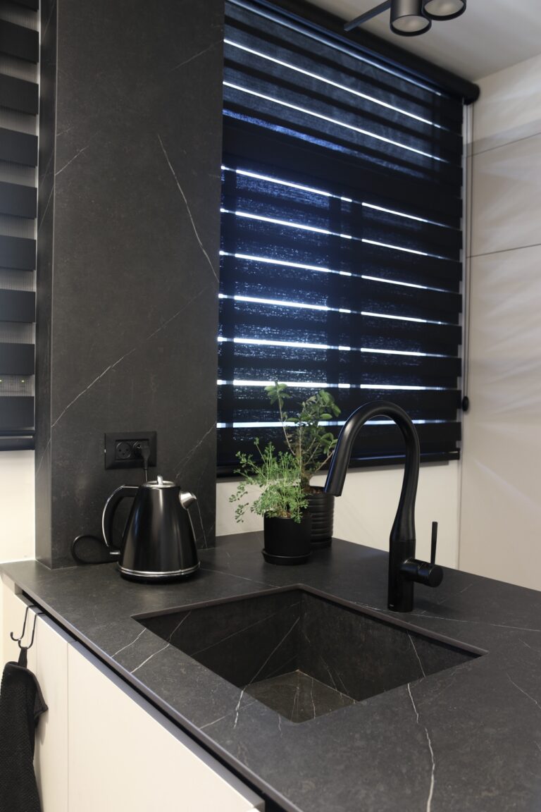 Proyecto de cocina piedra sinterizada